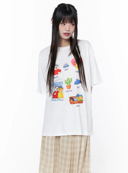 Oversized Graphic Print Tee CU519 in White, size M/L