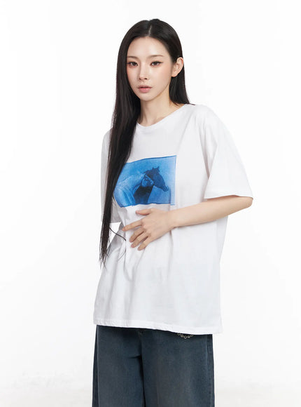 oversized-graphic-print-t-shirt-cm519 / White