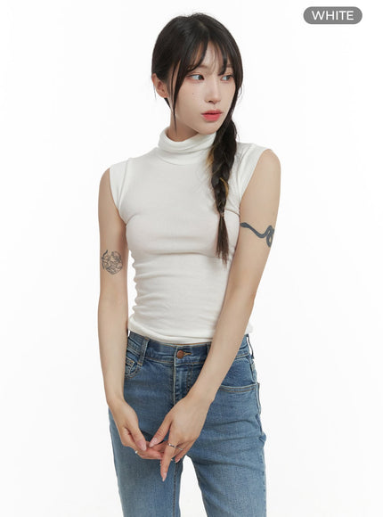 turtleneck-sleeveless-top-oa425 / White