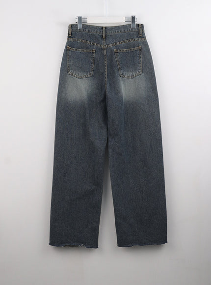 wide-fit-washed-jeans-cg314