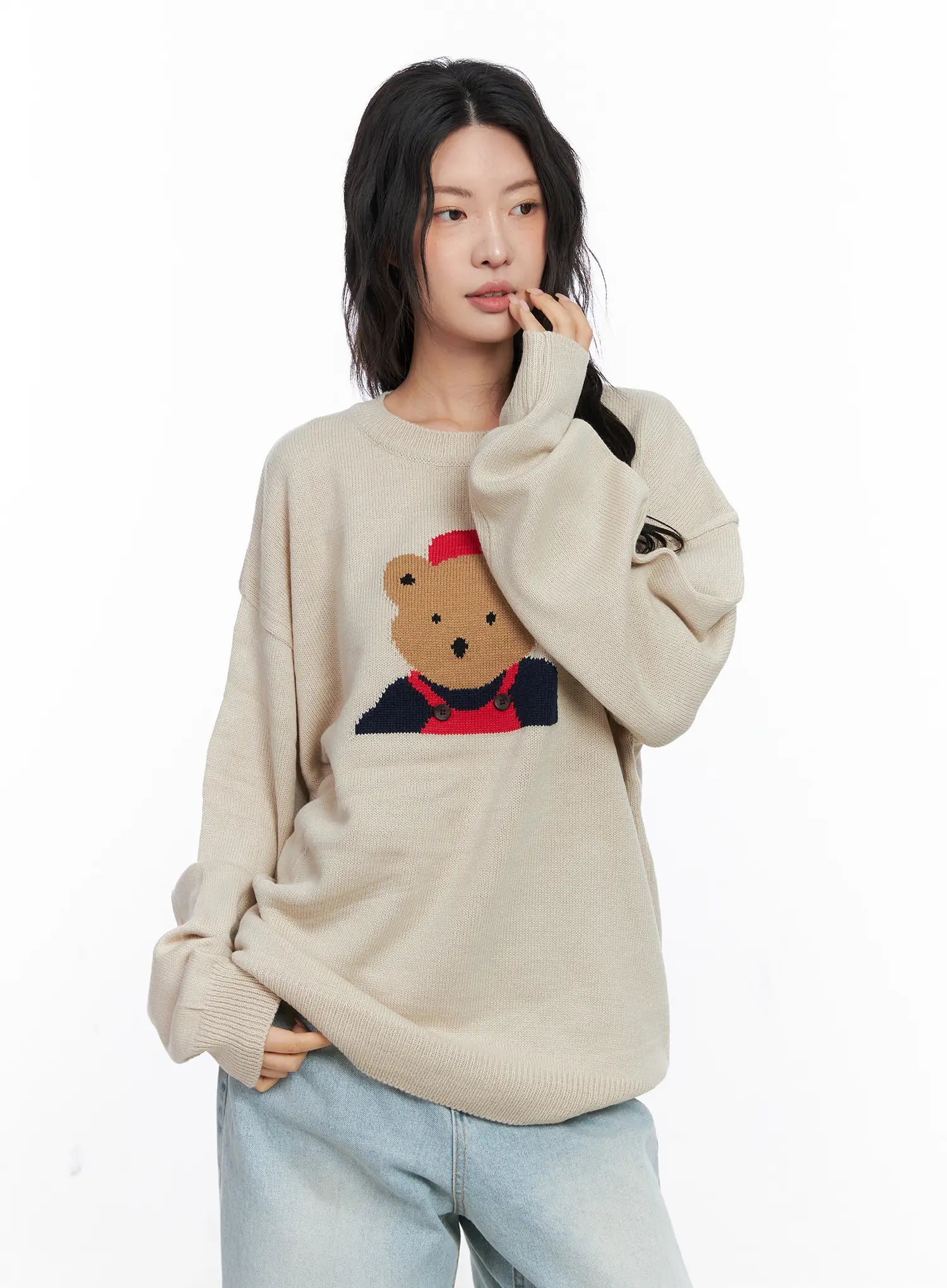 teddy-graphic-u-neck-sweater-co508 / Beige