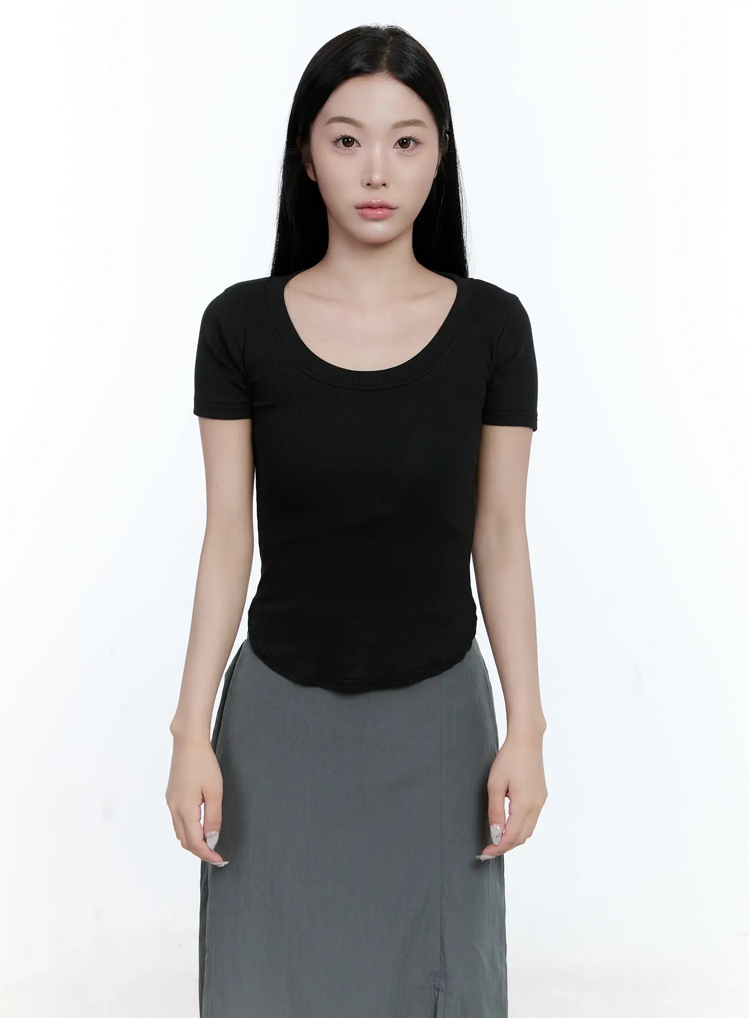 u-neck-slim-fit-tee-cg501 / Black