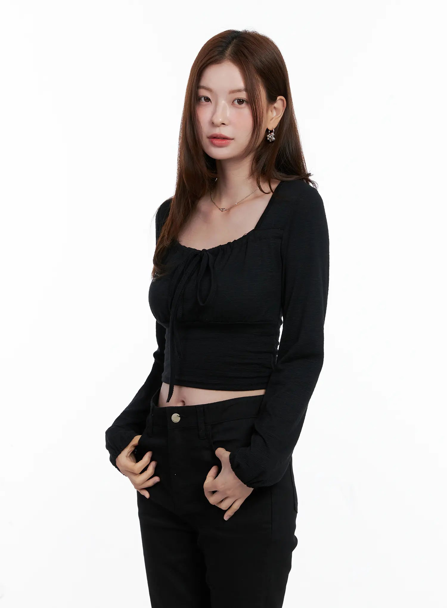 long-sleeve-shirred-ribbon-crop-top-cg521 / Black
