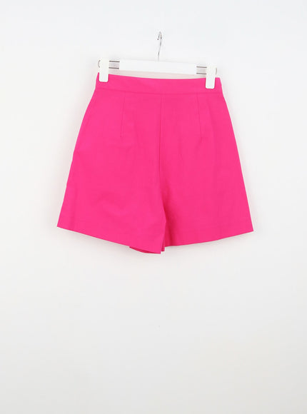 pleated-shorts-ou323