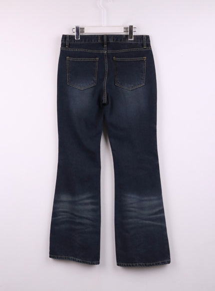 low-waist-buttoned-flared-jeans-cj425