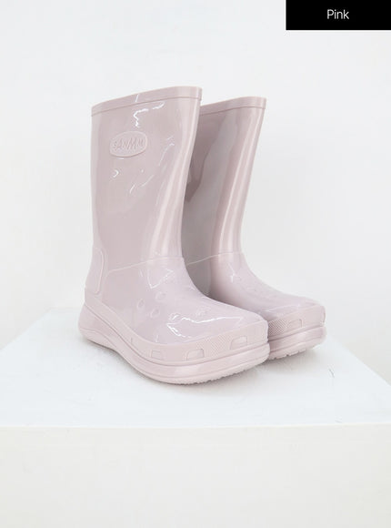 mid-calf-rain-boots-oy323