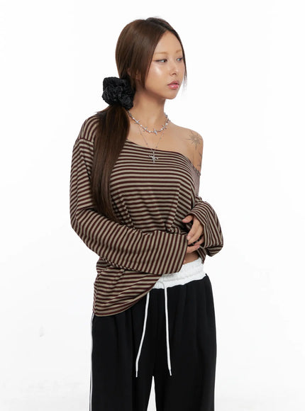 off-shoulder-striped-top-cs524 / Dark brown