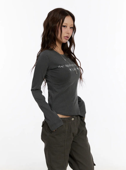 graphic-slim-fit-long-sleeve-top-cn527 / Dark gray