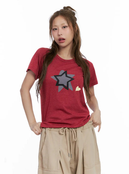 star-graphic-short-sleeve-top-cl514 / Dark red