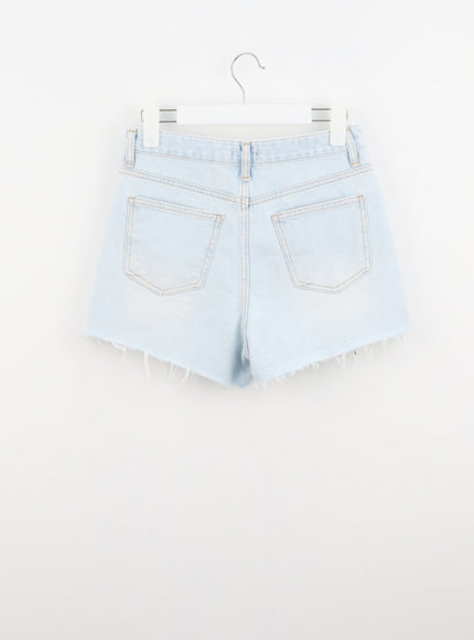 ripped-light-denim-shorts-cl303