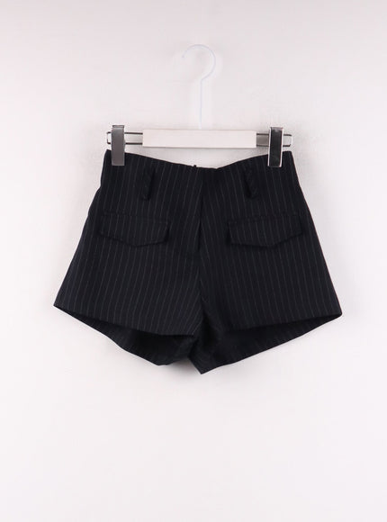 stripe-pocket-shorts-cf405