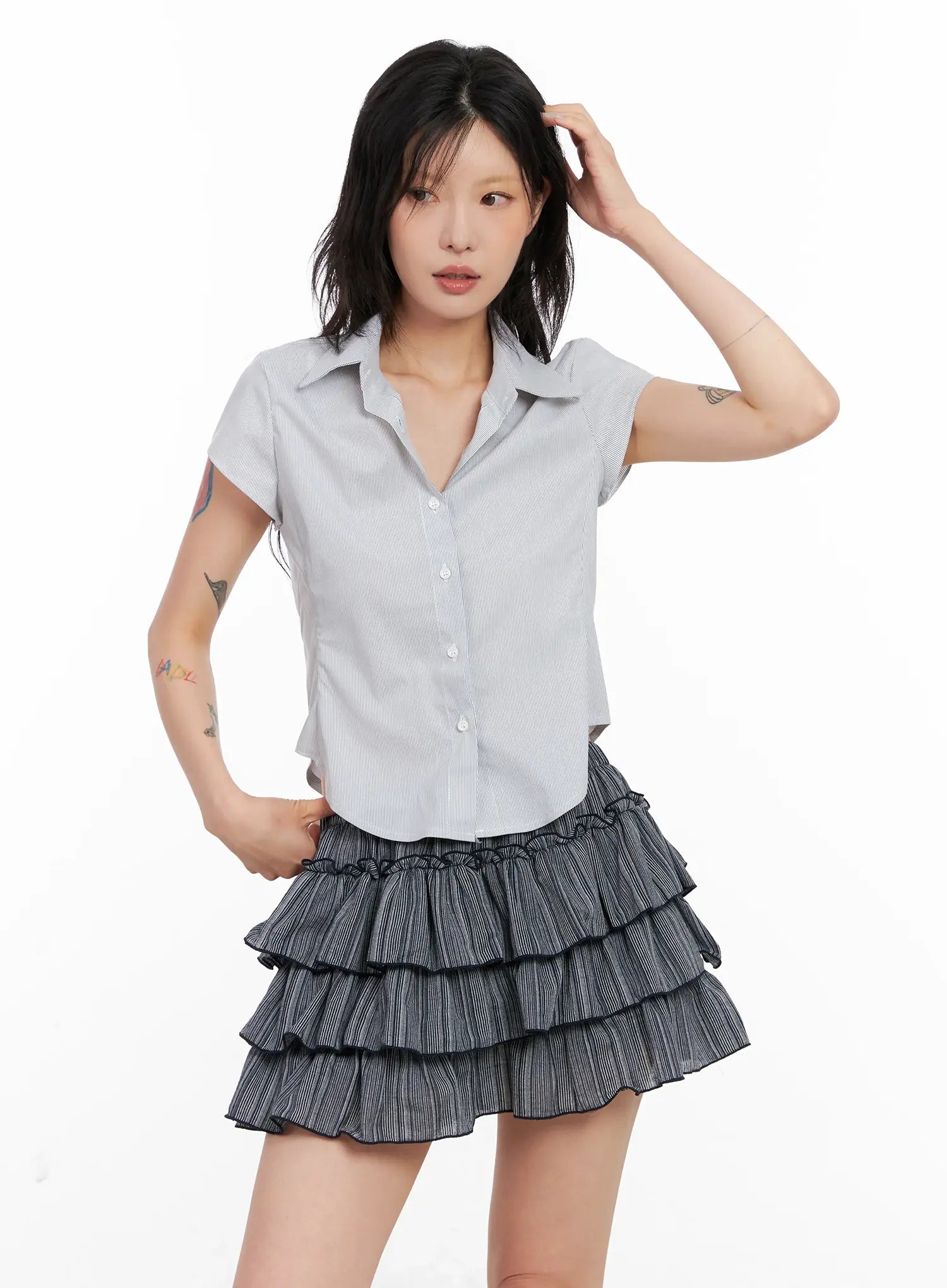 v-cut-short-sleeve-collared-shirt-cl528 / Gray