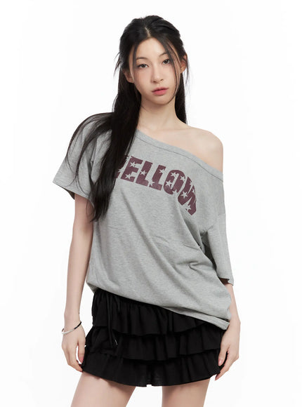 graphic-off-shoulder-oversized-tee-cl501 / Gray