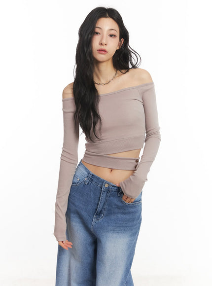 cut-out-off-shoulder-long-sleeve-crop-top-ca504 / Light pink