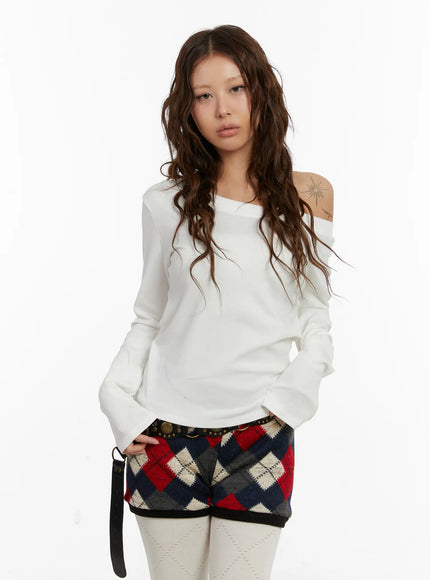 basic-off-shoulder-long-sleeve-top-cd512 / White