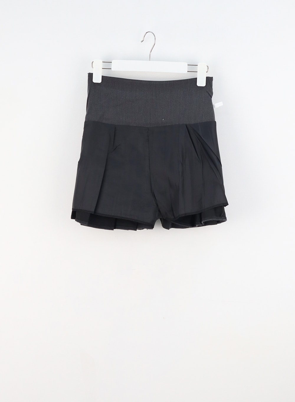Pleated Skirt With Built-In Short - Yitty