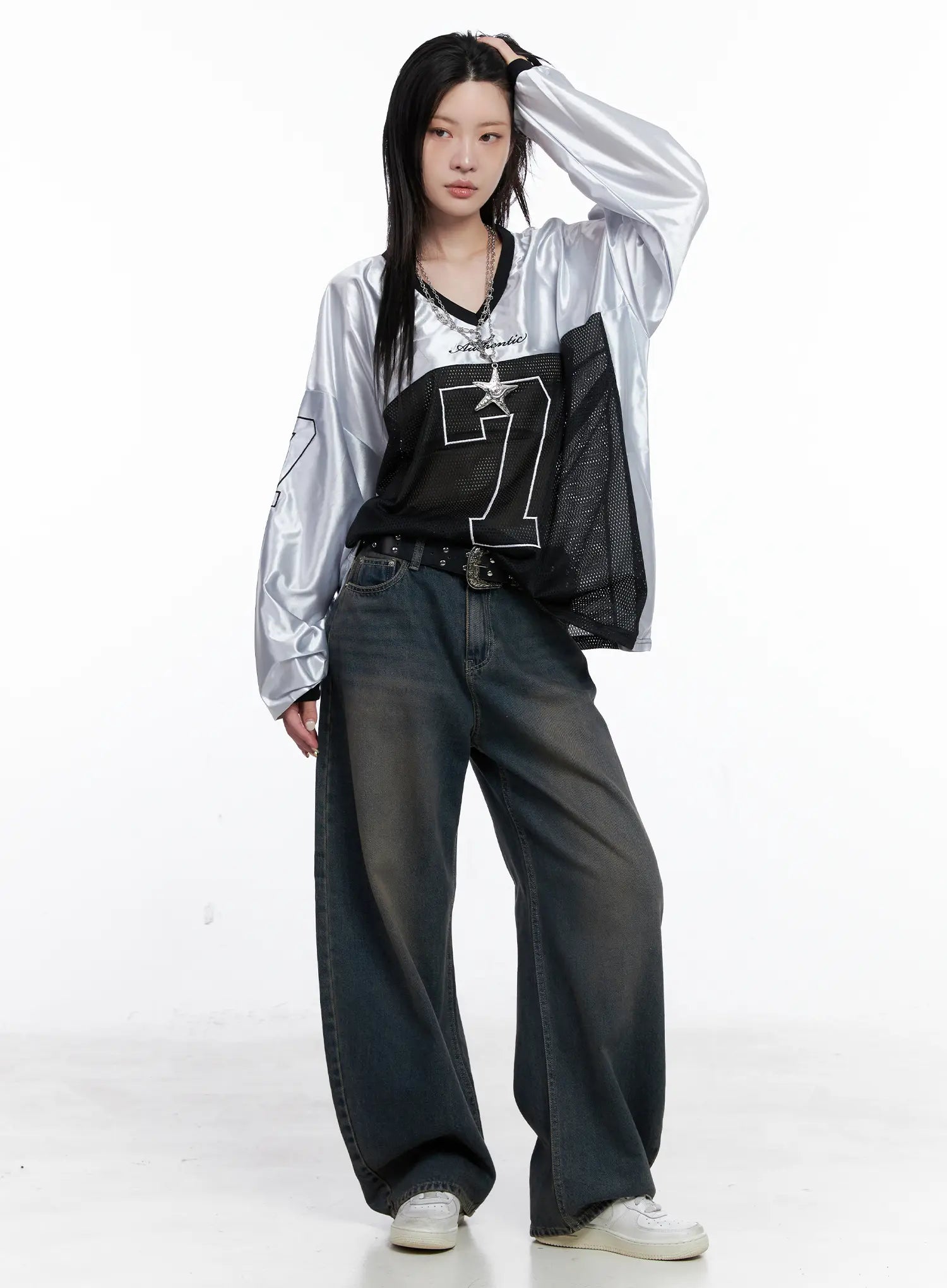 v-neck-graphic-jersey-top-cs512