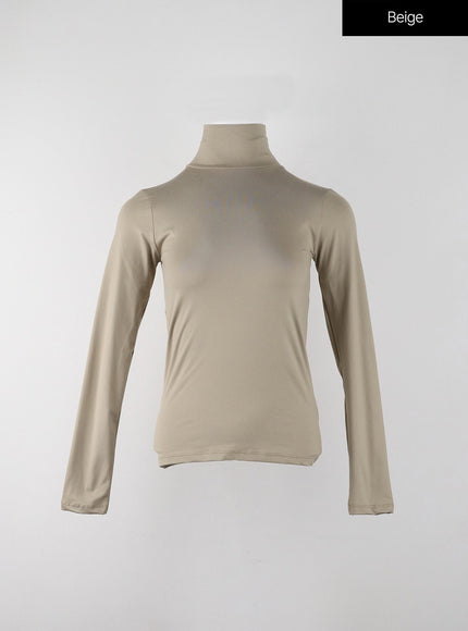 basic-turtleneck-long-sleeve-top-ij403 / Beige