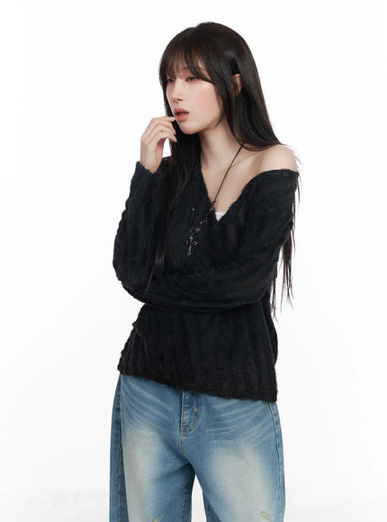 v-neck-knit-sweater-cf523 / Black