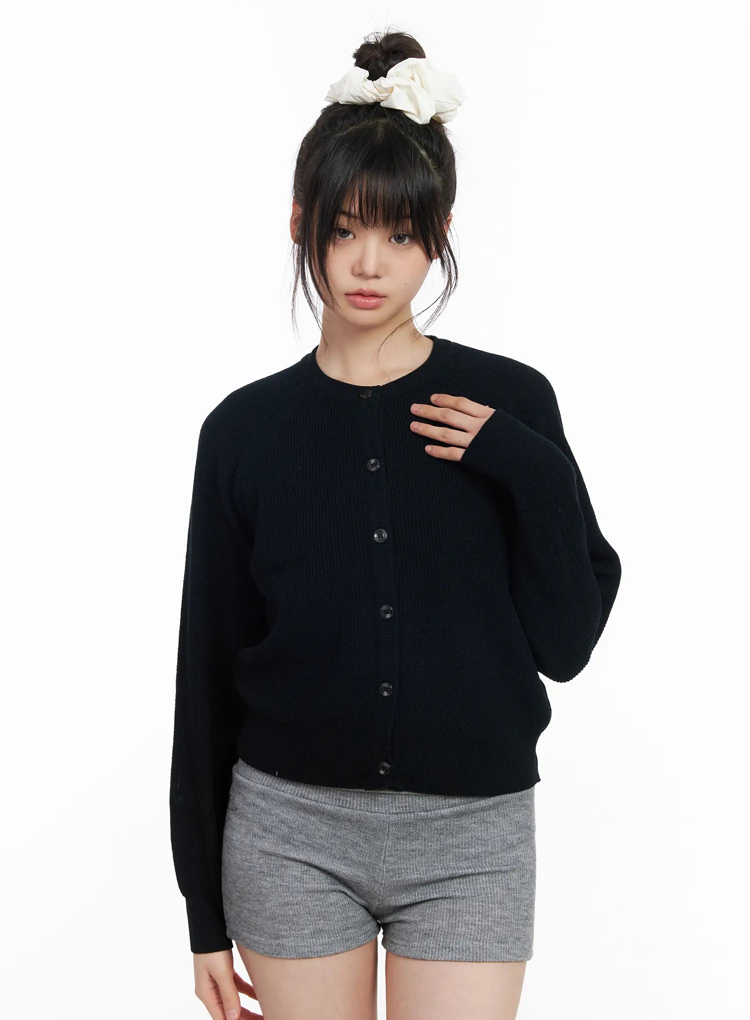 classic-round-button-up-cardigan-cm513 / Black