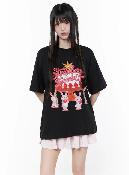 oversized-strawberry-graphic-tee-cu519 / Black