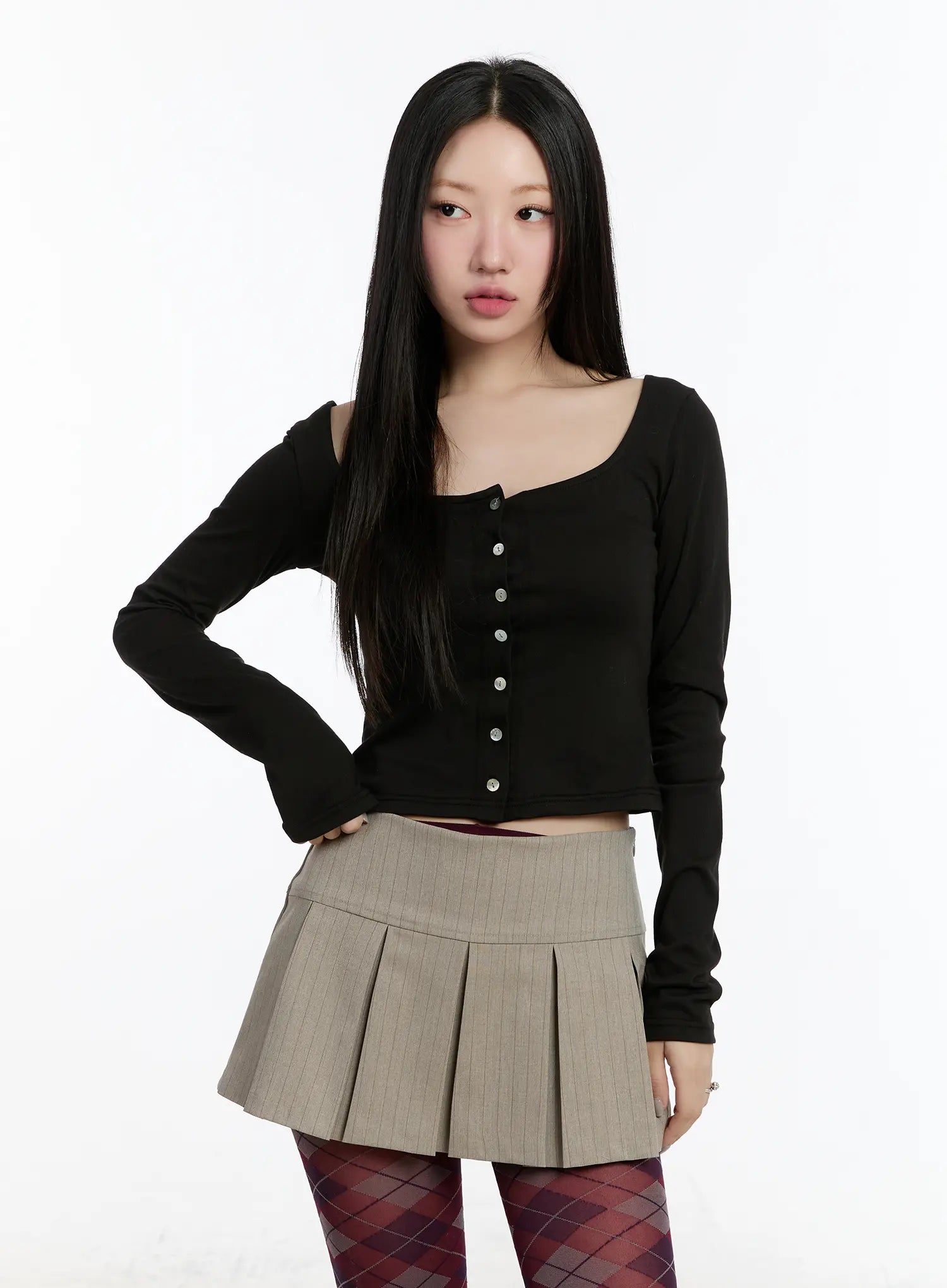 square-neck-button-up-crop-cardigan-cm511 / Black