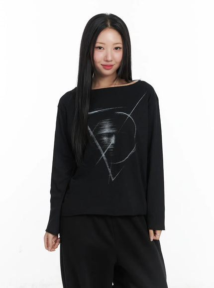 casual-relaxed-neck-graphic-long-sleeve-tee-cd530 / Black
