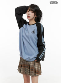 raglan-sleeve-graphic-sweatshirt-cg430 / Blue