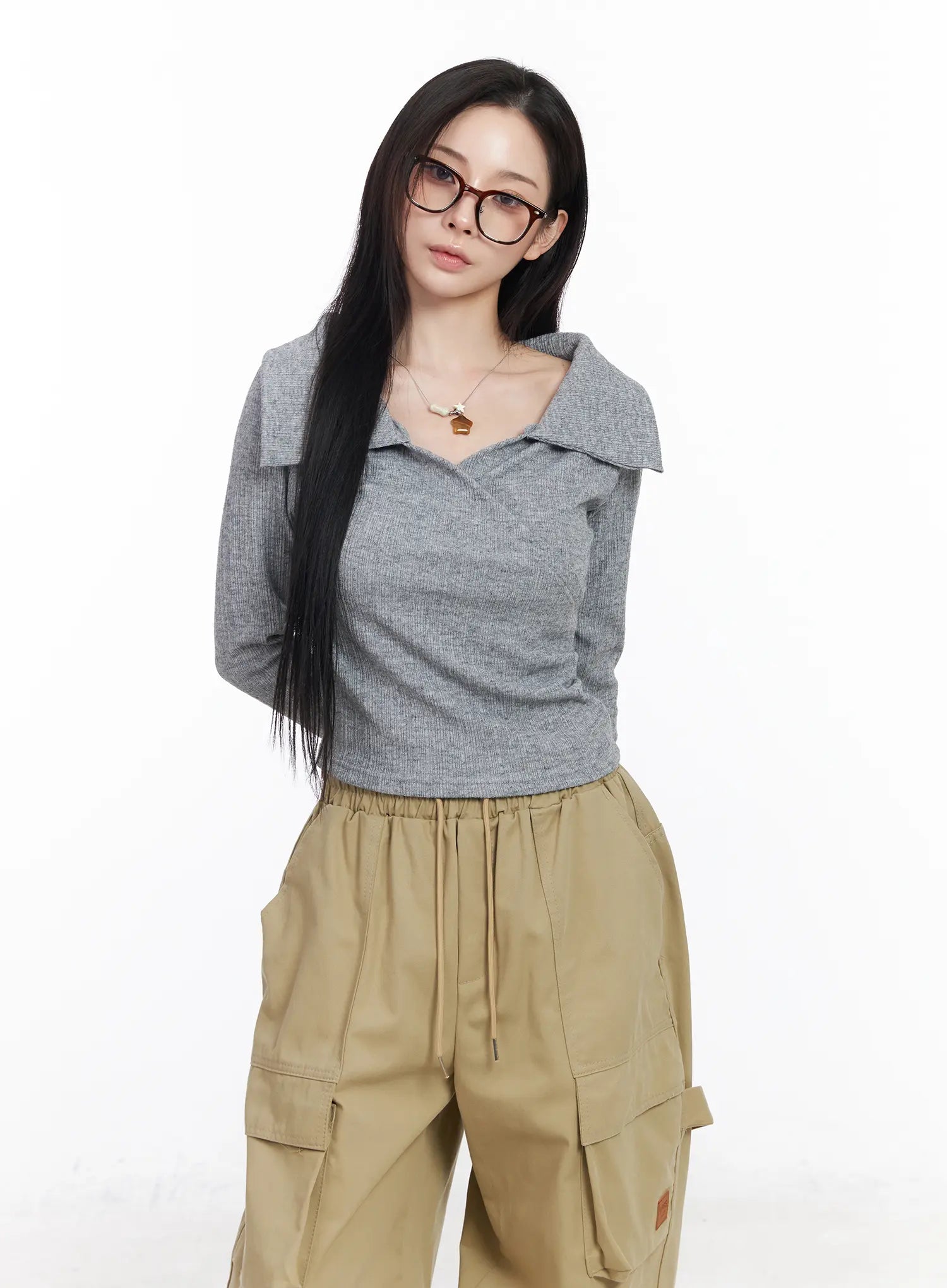 collared-wrap-knit-top-cm518 / Gray