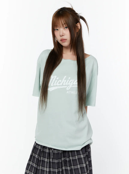 oversized-off-shoulder-graphic-tee-cy519 / Mint
