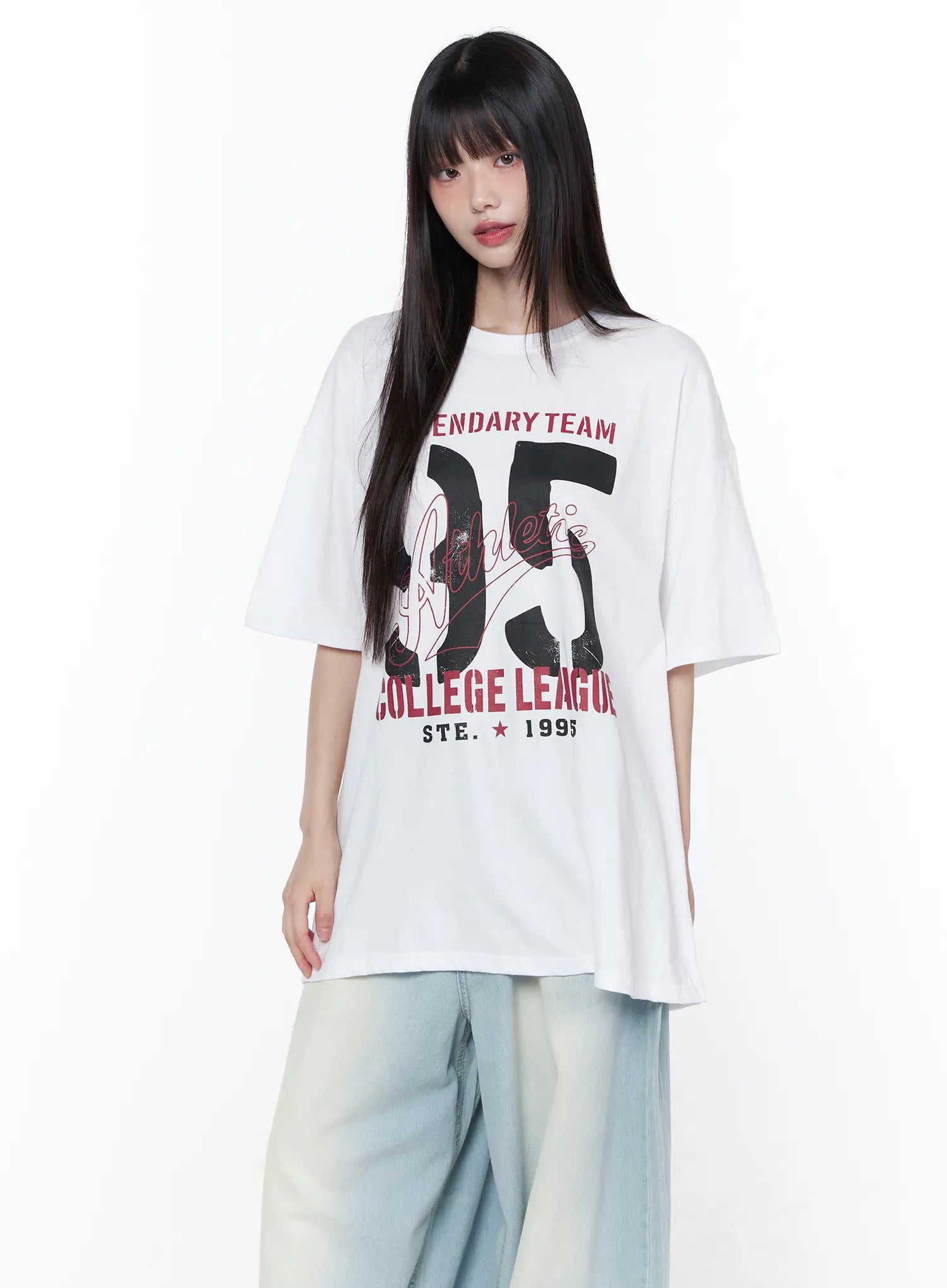 Oversized Graphic Tee CU519 in White, size M/L
