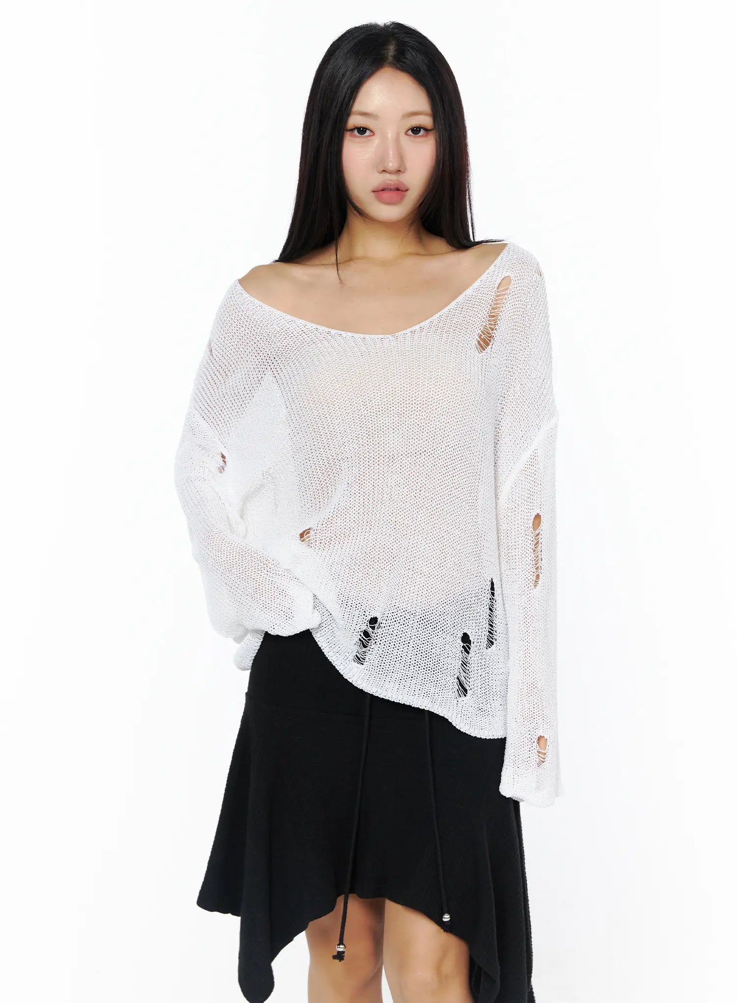 sheer-distressed-knit-sweater-cu512 / White