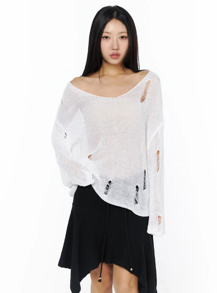 sheer-distressed-knit-sweater-cu512 / White
