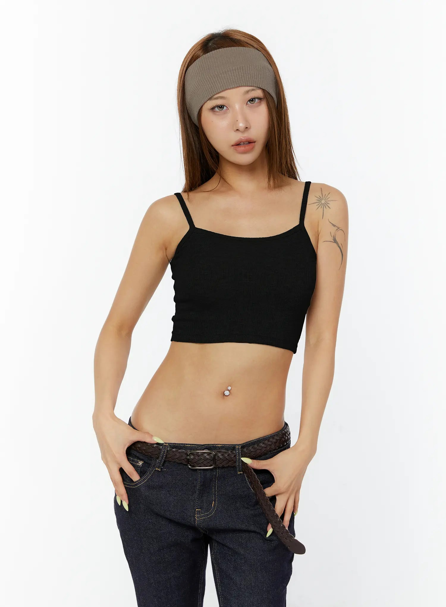 basic-cropped-sleeveless-top-cy520 / Black