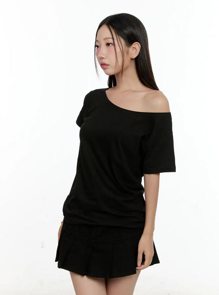 casual-off-shoulder-tee-cg501 / Black