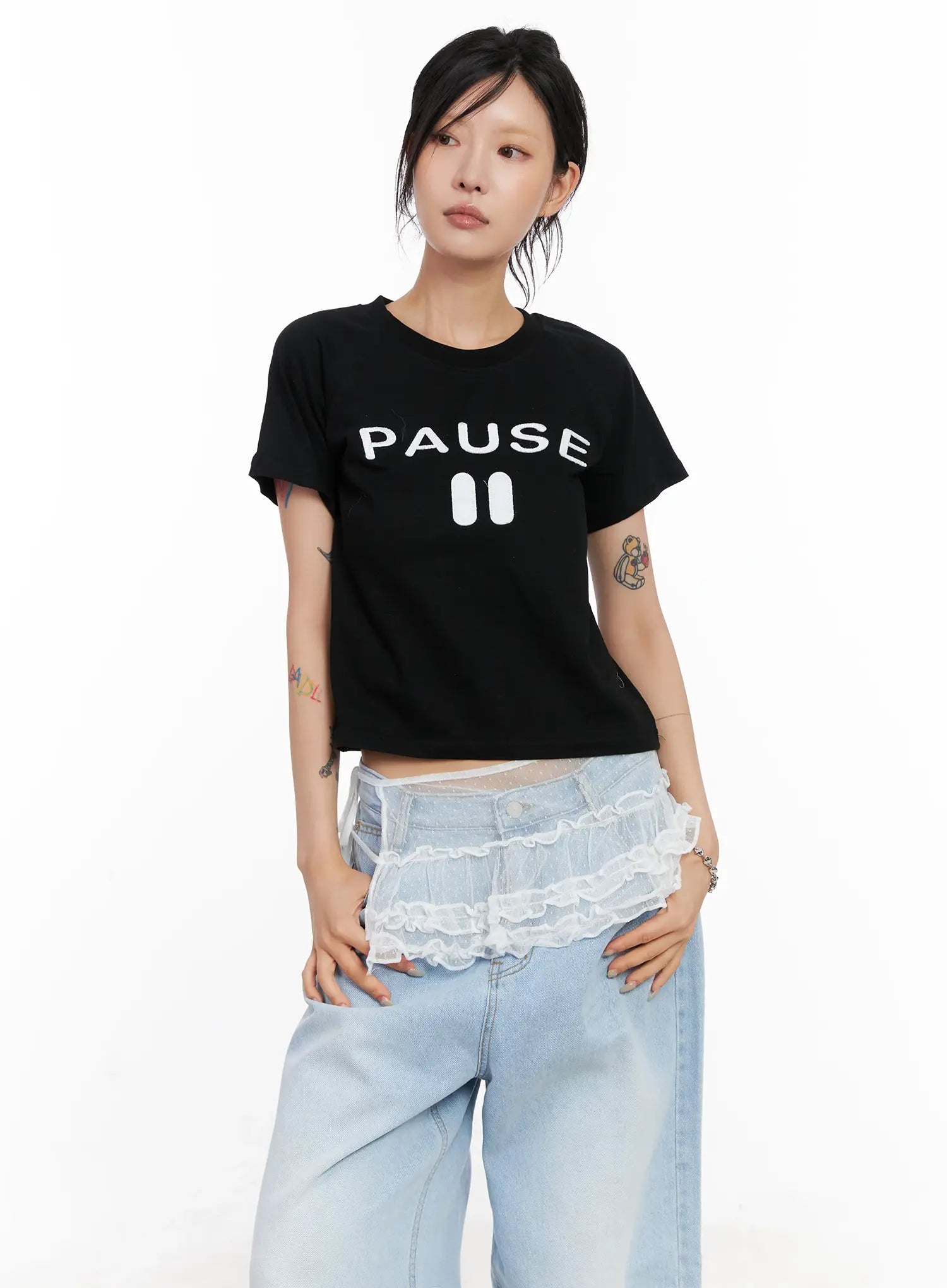 pause-graphic-cropped-tee-cl528 / Black