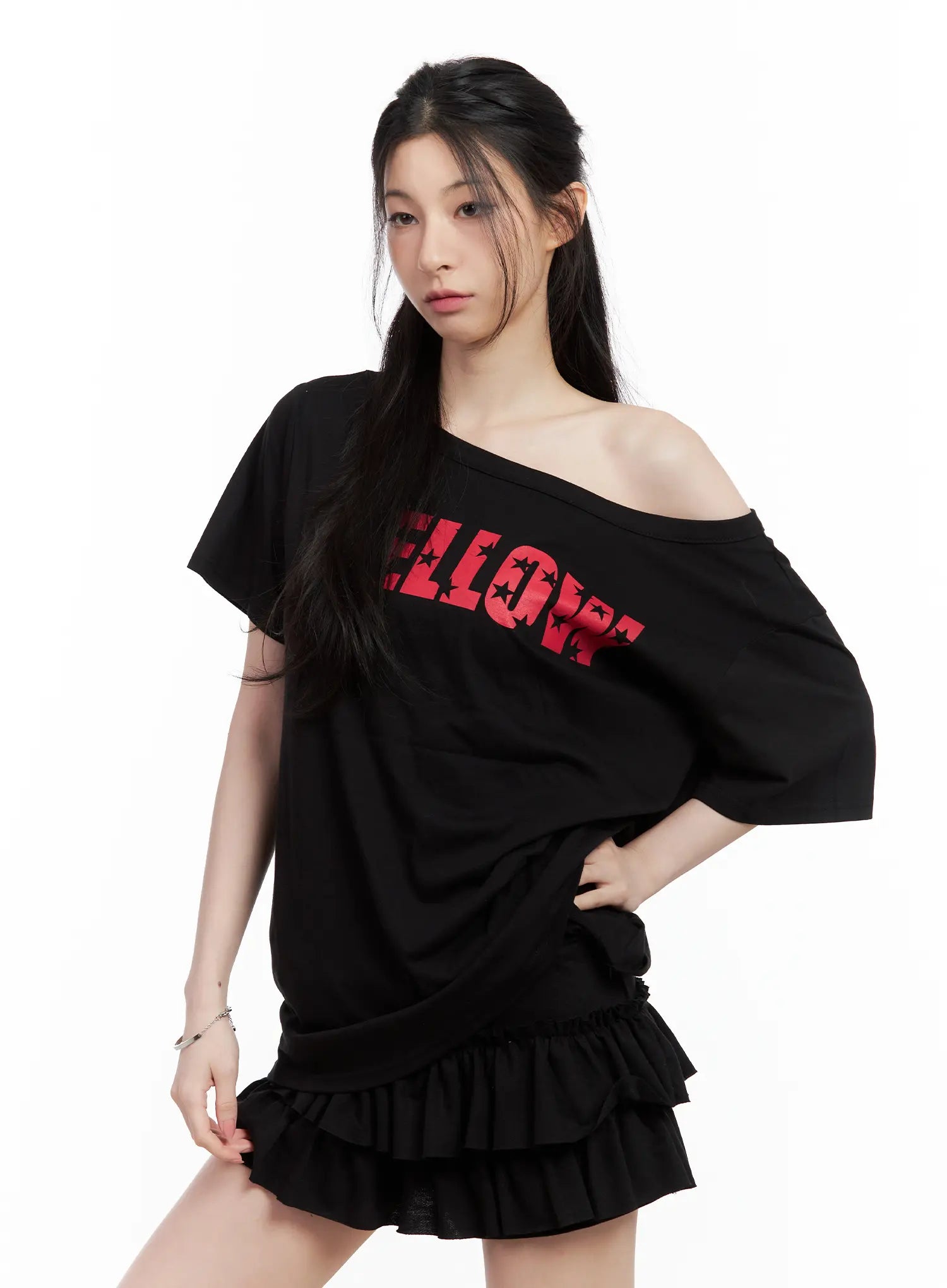 graphic-off-shoulder-oversized-tee-cl501 / Black