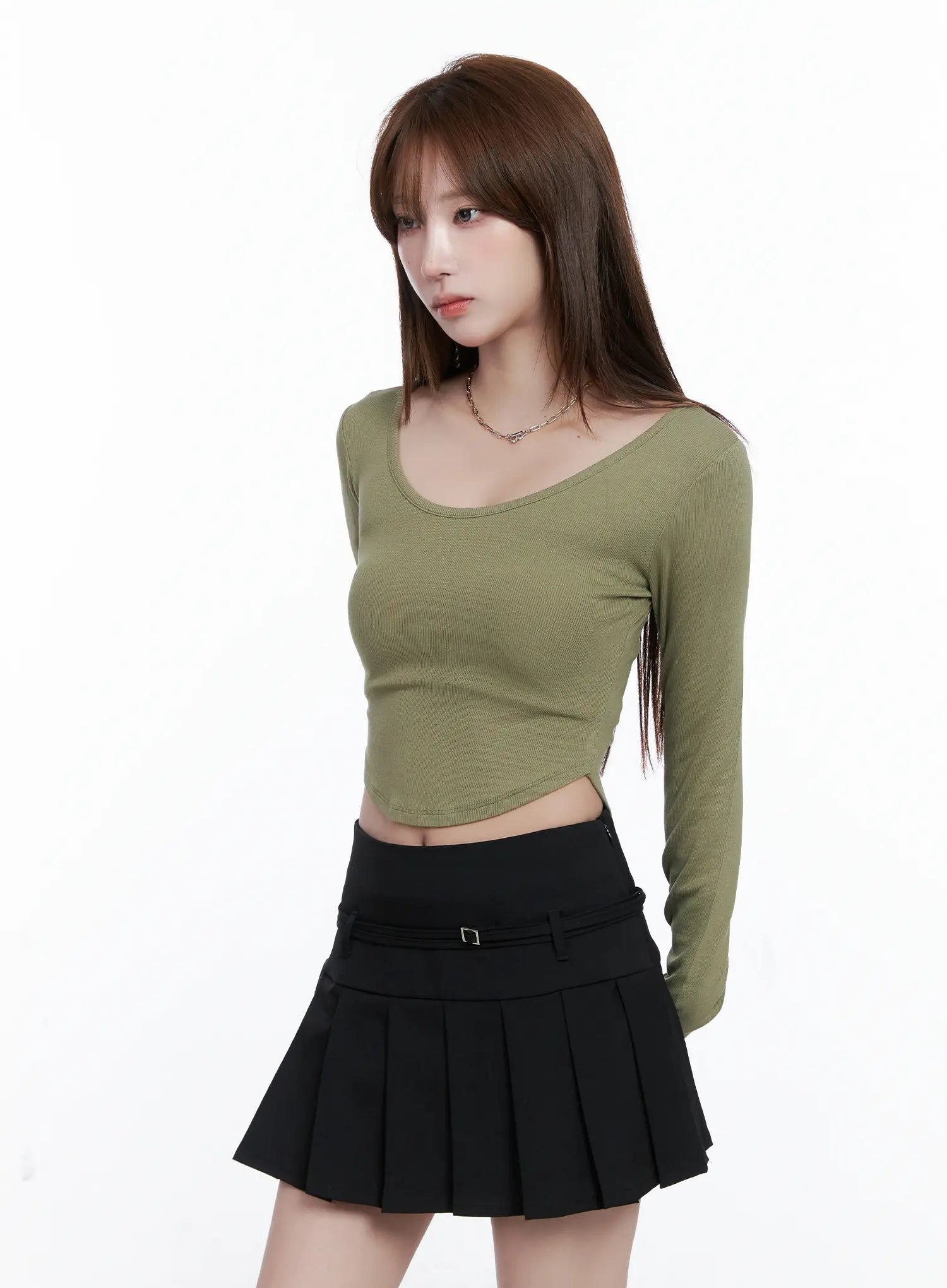 u-neck-crop-long-sleeve-top-cg529 / Dark green