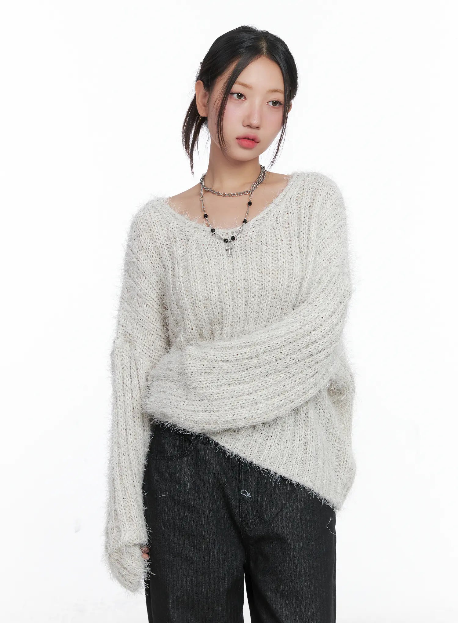 fluffy-off-shoulder-sweater-cs502 / Light beige