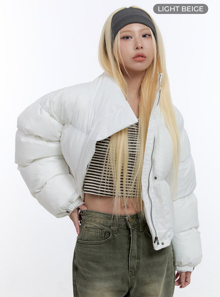 glossy-crop-puffer-jacket-co419 / LIght beige