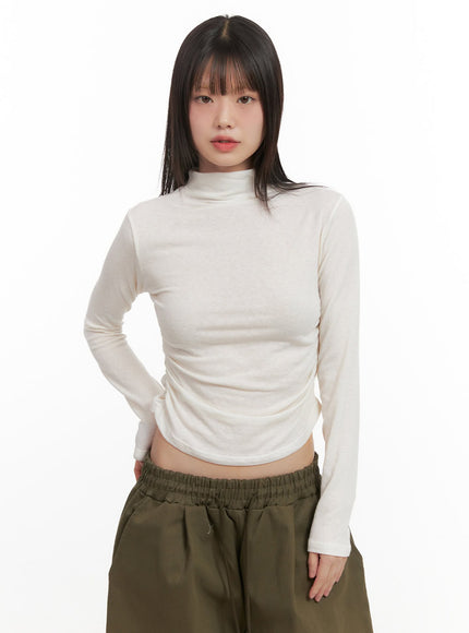 shirred-slim-fit-turtle-neck-top-cj506 / Light beige