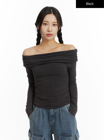 wool-blend-off-shoulder-ruched-knit-top-cf416 / Black