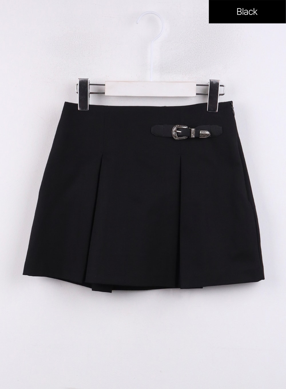 gray-pleated-belted-mini-skirt-cj423 / Black