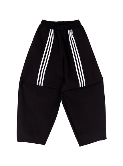 wide-leg-athletic-pants-with-stripe-detail-ca516 / Black