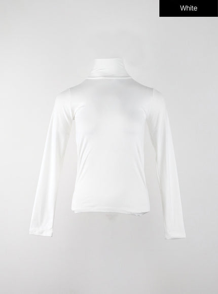 basic-turtleneck-long-sleeve-top-ij403 / White