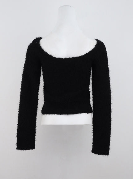 faux-fur-cropped-sweater-with-high-collar-ribbon-cd301