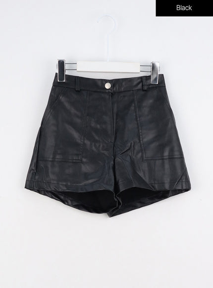 wrinkled-faux-leather-shorts-io317