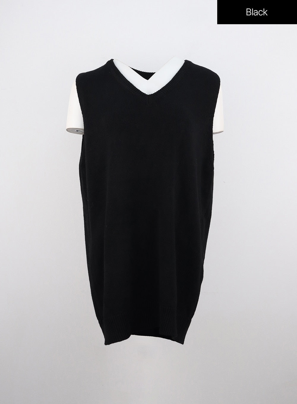 v-neck-sleeveless-sweater-dress-oo312 / Black