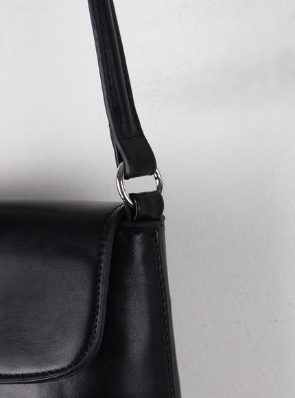 faux-leather-crossbody-bag-oj405