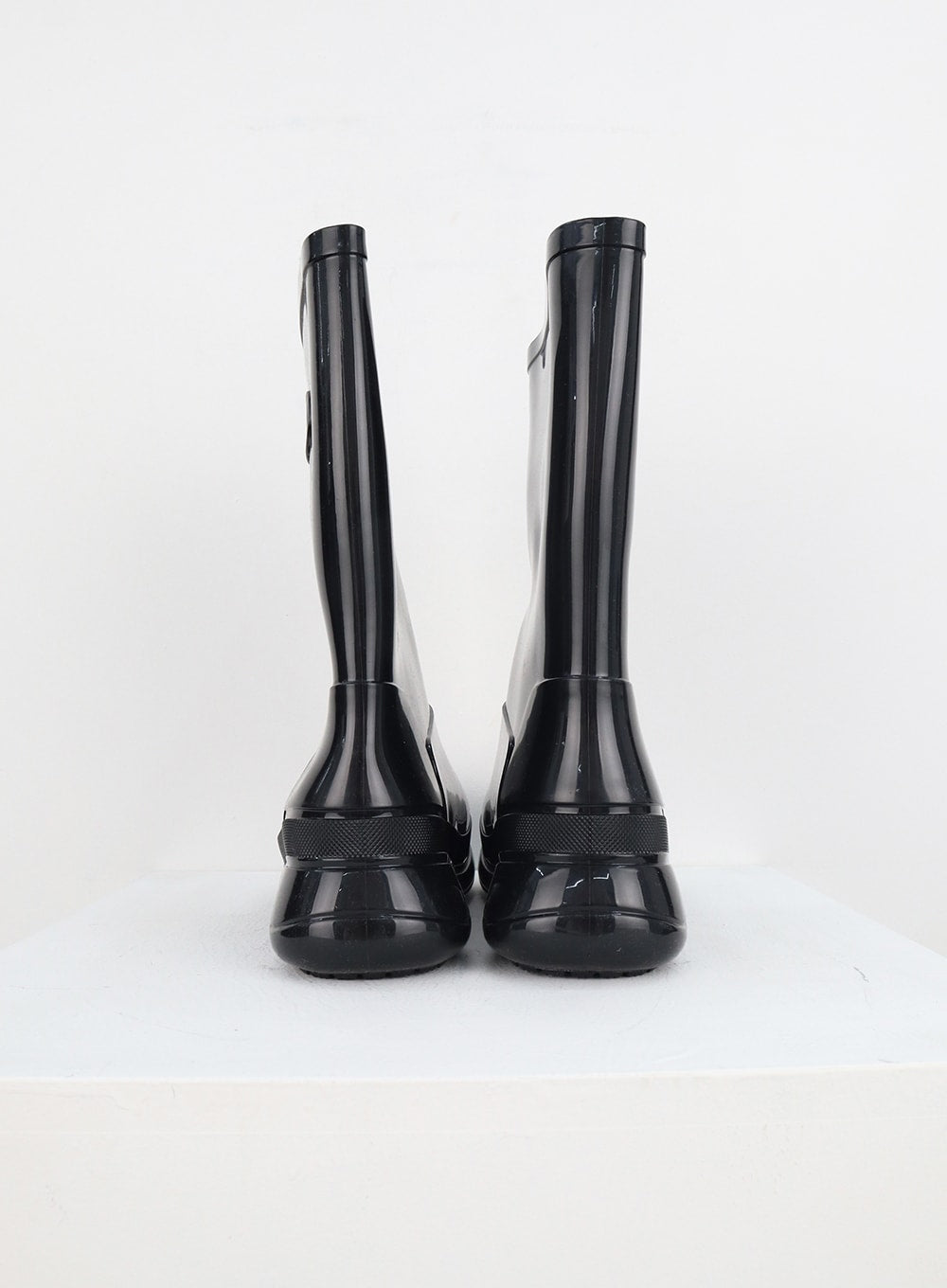 mid-calf-rain-boots-oy323
